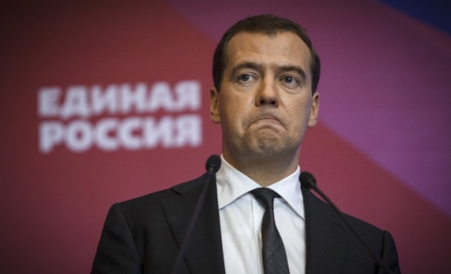 Россияне просят Путина отправить Медведева в отставку